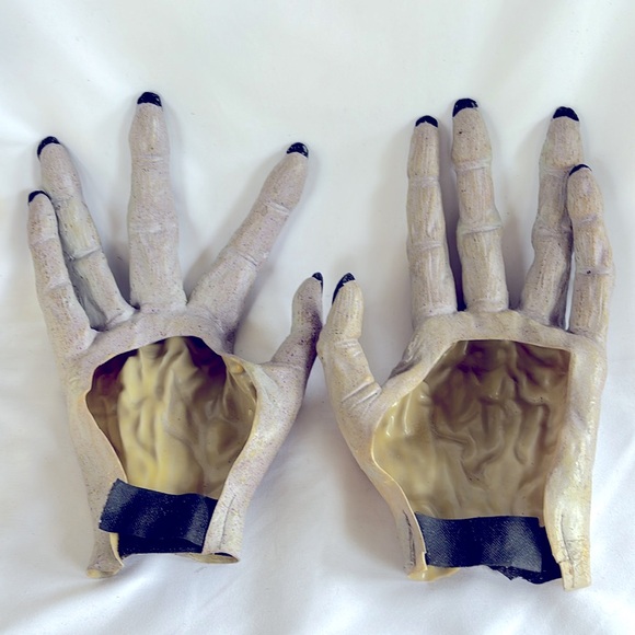 Slightly Used Mario Chiodo Dracula Scary Latex Gloves Gray - Picture 6 of 11